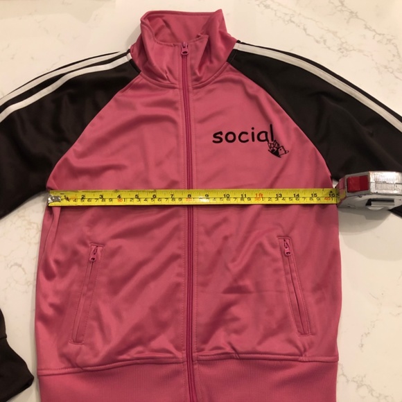 “Social Butterfly” pink & brown 90s zip up top (Bluenotes) - Picture 3 of 5